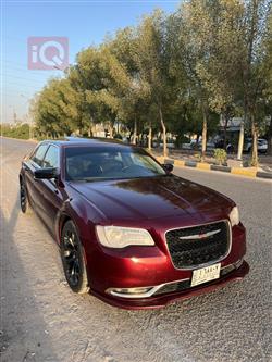 کرایسلەر 300
